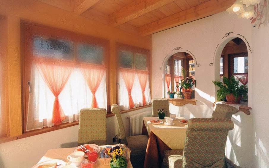 Residence Garni Il Giglio Commezzadura Εξωτερικό φωτογραφία