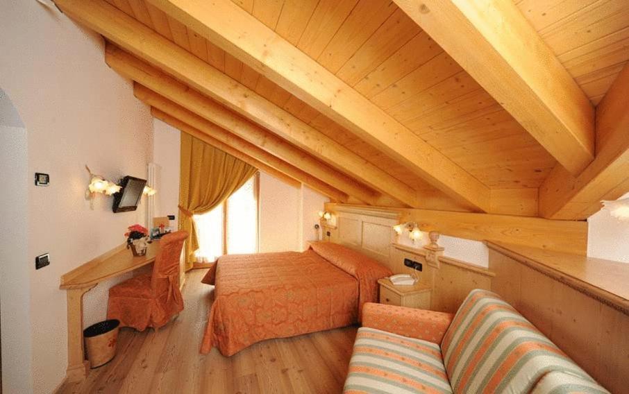 Residence Garni Il Giglio Commezzadura Δωμάτιο φωτογραφία