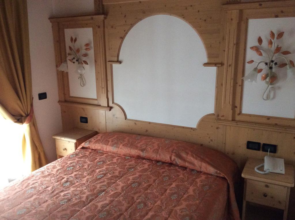 Residence Garni Il Giglio Commezzadura Εξωτερικό φωτογραφία